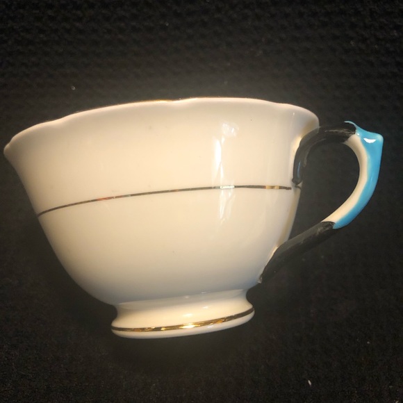 Stunning Tuscan China Cup & Saucer - Picture 9 of 9